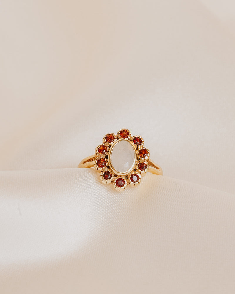 Vintage Gold Garnet White Quartz Flower Ring