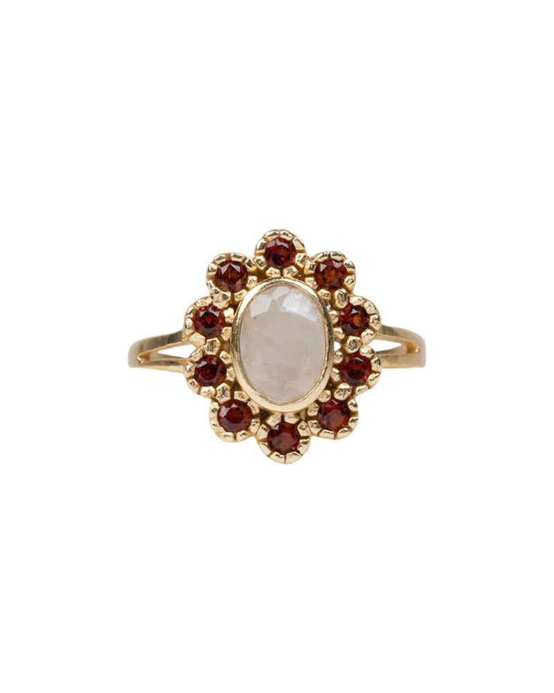 Vintage Gold Garnet White Quartz Flower Ring